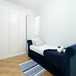 Apartamento Akicity Iris *